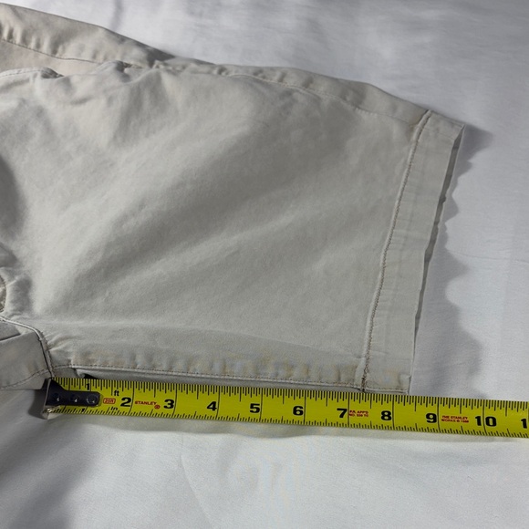 AG Adriano Goldschmied mens stone khaki flat front 8.5" chino shorts - size 34R - Picture 11 of 12